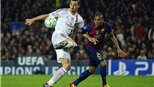 Alves khen trọng tài Bjorn Kuipers có "cá tính" khi thổi 11m
